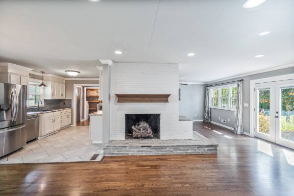 $325,000 / 3br - 1881ft2 - 705 Ridgecrest Way (Bowling Green)64177450031746122