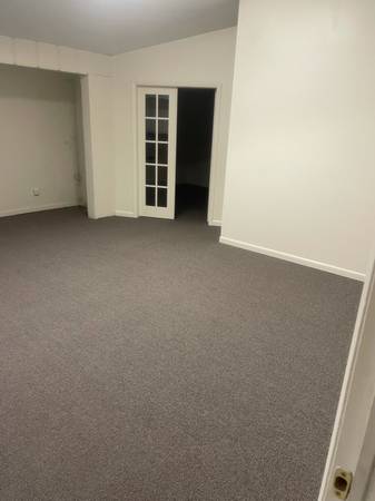 $1,600 / 1200ft2 - Large offices for 3 people (Tampa)64178776770050123