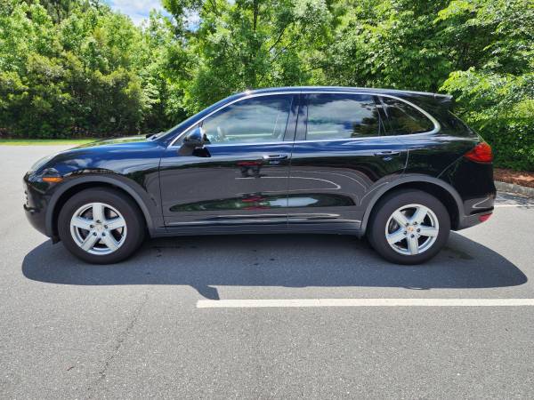 2011 Porsche Cayenne - $10,90063470581652737124