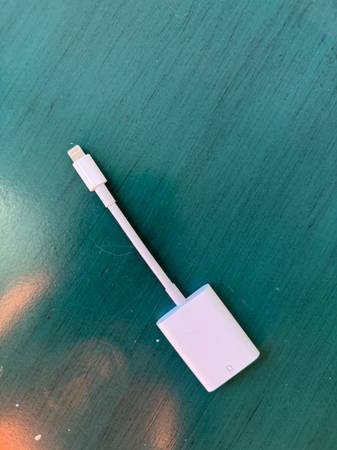 Authentic Apple Lightning to SD Card Camera Reade 1