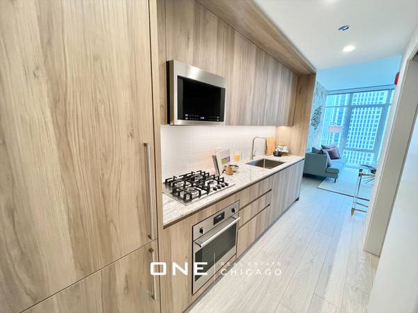 $2,950 / 2br - BRAND NEW LUXURY BUILDING OPENED 3/1/23 - BEAUTIFUL Jr 2 BEDROOM (West Loop)64041642947074121