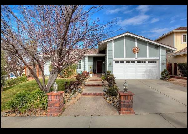 $2,500 / 3br - Magnificent one story single family home! (san jose downtown)64000753439619120