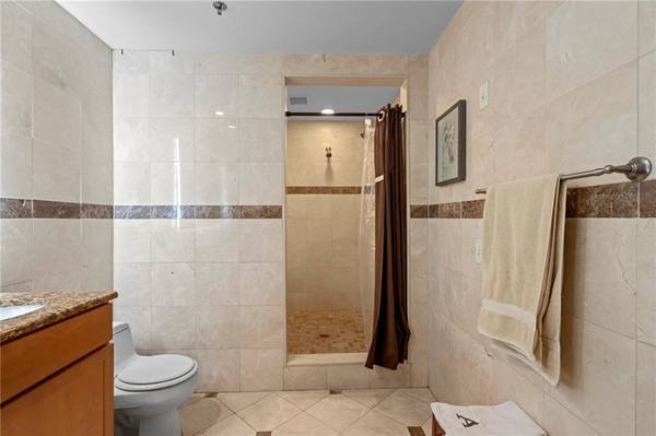 $1,300 / 1br - 1568ft2 - Large Loft condo in the heart of Providence. This condo captures all (Providence)64002993482883123