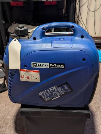 DuroMax XP2000iS 2000 Watt Gas Powered Portable Generator 1