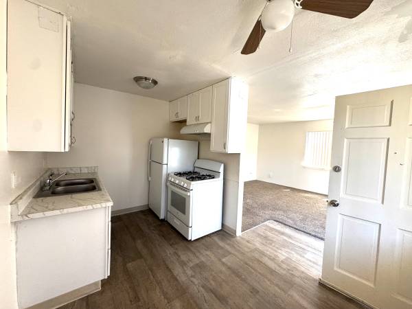 $1,850 / 2br - 2 bedroom 1 bath apartment (tracy, ca)63824660128899121