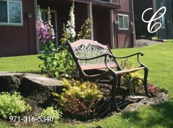 $1,450 / 2br - 1 FREE MO. NOW - Full-time Maint. & Management | Updated Units (North Clackamas)63999314850434120
