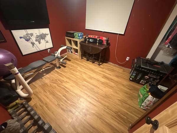 Room for rent 1