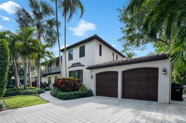 $25,000 / 4br - Venetian Islands 4 bed 4.5 bath House for rent #100 (miami beach)63825137138179122
