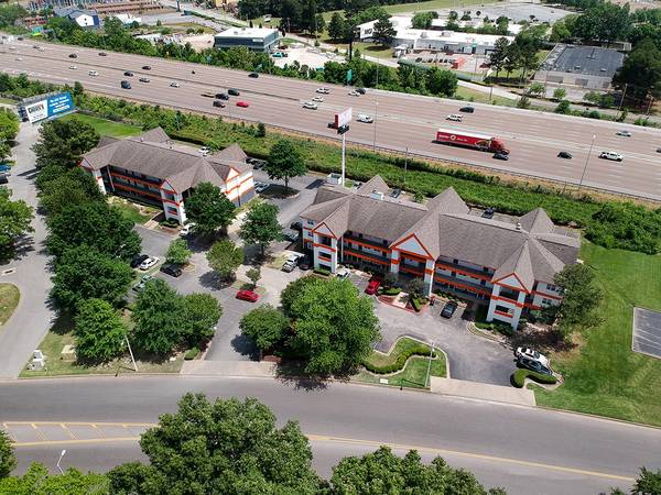 Elevator Access, WiFi Access, Free Utilities 1