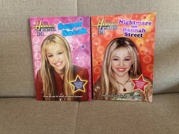 Lot of 2 Hannah Montana Books: Super Sneak & Nightmare on Hannah Stree 1