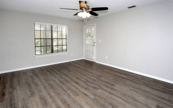 $1,260 / 1br - 650ft2 - 1/BD, Business Center, Walk In Closets (958 VILLAGE TRAIL, PORT ORANGE, FL)63791497848577121
