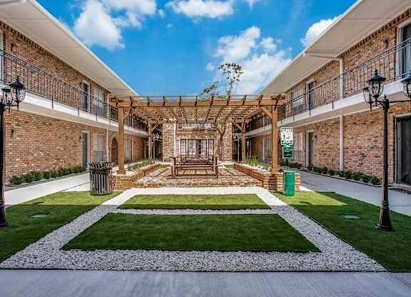 $700 / 1br - 640ft2 - 1 bedroom (8900 Chimney Rock Rd, Houston, TX)63924043248386122