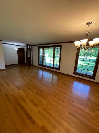 $2,250 / 3br - 3 bedroom ranch on beautiful property63680375354369124