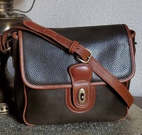 Vintage Coach Sheridan Pebble Leather Cross Body Purse #4224 1