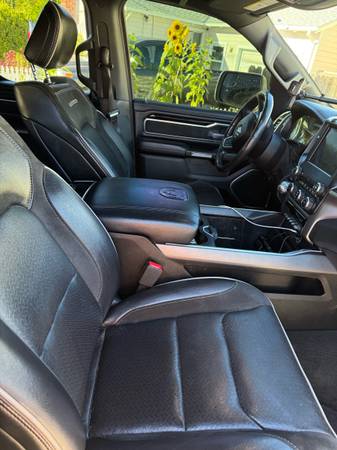 2020 Ram 1500 Laramie 4x4 Sport – Totalmente equipado, elevado, listo para Overland - $35,000 (San Carlos)63477386848259124