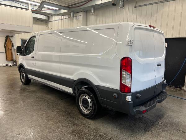 ** 2018 FORD TRANSIT 250 3DR LWB LOW ROOF CARGO VAN ** - $10,995 (CAMBRIDGE)63481621790723121
