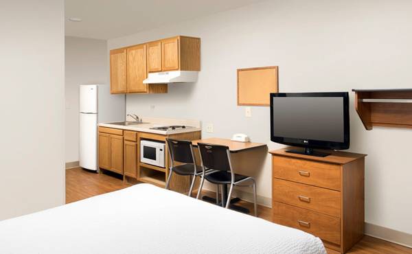$1,250 / 1br - Manager's Special: No Lease, No Deposit Required (888 Arnold Commons Dr, Arnold, MO)63924425886082123