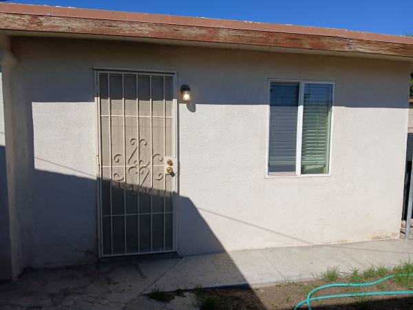 $1,000 / 1br - 600ft2 - Studio for Rent (Coachella)63981528880002120