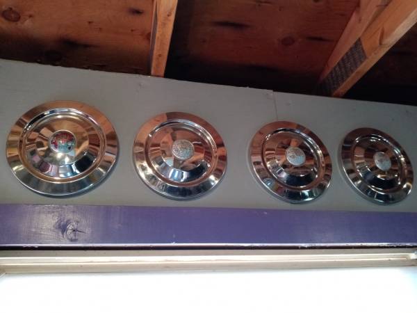Triumph TR hubcap covers 1