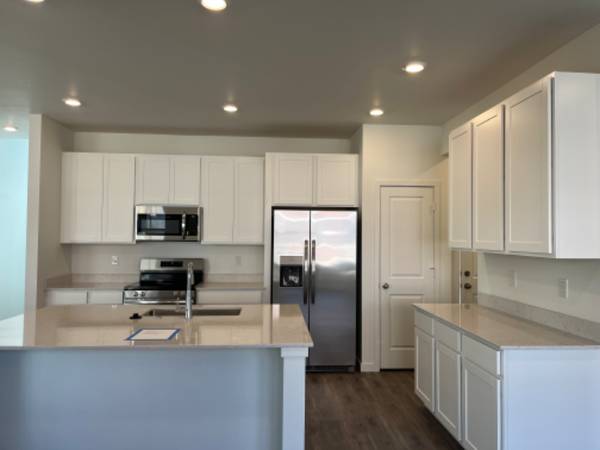 $3050.00 / 3br - 2769ft2 - Townhouse moderna de 3 habitaciones en Parker | 2.5 baños, disponible ahora, $3050 por63844743020163120