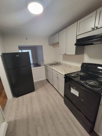 $2,500 / 2br - Mattapan 2 Bed/1 Bath Apartment | Close To Blue Hill Avenue (Mattapan)63810087336579122