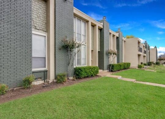 $1,830 / 2br - 1374ft2 - 2/BD, Área de juegos, en Richardson TX (613 Clearwood Drive, Richardson, TX)63846411576449123