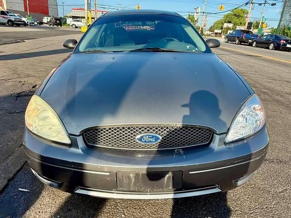 2005 Ford Taurus SE 80k Millas!! 1 Dueño!! - $2,200 (Sheepshead Bay)63654711733891124