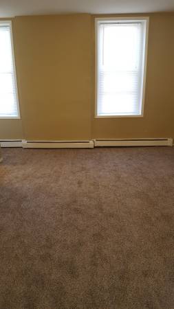 $685 / 1br - Charming 1-Bedroom Apartment in the Heart of Downtown Dubuque (Dubuque)63800864255107124