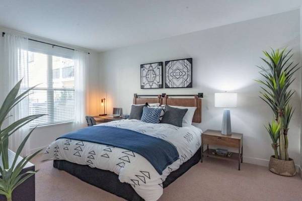 $2,960 / 1br - 727ft2 - 🌇 Sleek 1BR w/ Balcony 🌿 | Resort-Style Living (hercules, pinole, san pablo, el sob)64055521837058123