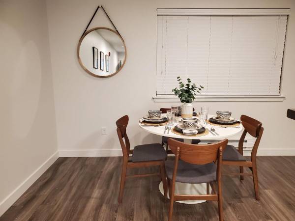 $2,645 / 2br - 1295ft2 - Open Floor Plans, Quartz Countertops, Community Room63995109403138120