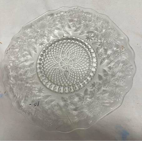 9 inch platter with recessed area for a bowl - Antique 1