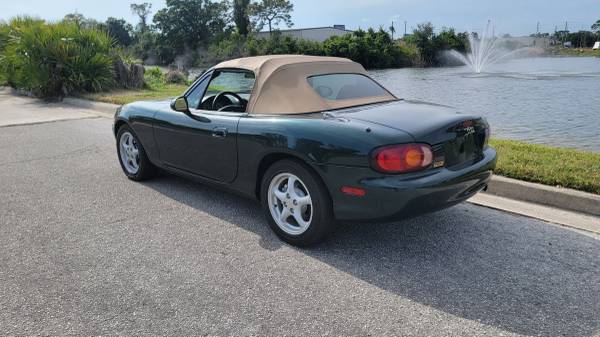 1999 Mazda Miata descapotable, 5 velocidades, restaurado - $4.950 (Clearwater)63443071297923122