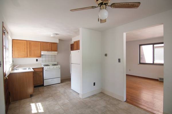 $1,199 / 1br - 1207ft2 - Full Townhouse, Parking, Wood Floors, In Unit Laundry (Regent Square - Frick Park - 421 Franklin)64013204691075121