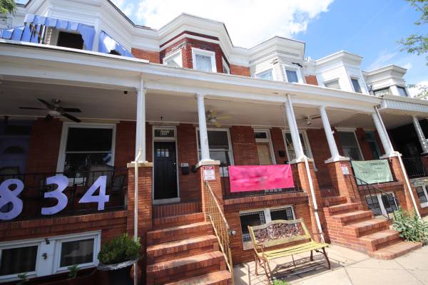 $1,699 / 800ft2 - Local comercial en Hampden en la Avenida!! (832 W 36th St)63694965148673120