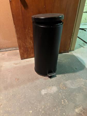 large matte black step on trash can 1