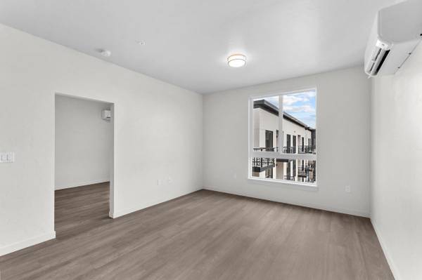 $1,495 / 1br - 574ft2 - Limited Time! Brand New 1 BR/1 BR w/ High-End Finishes (Downtown Meridian)63794970358019123