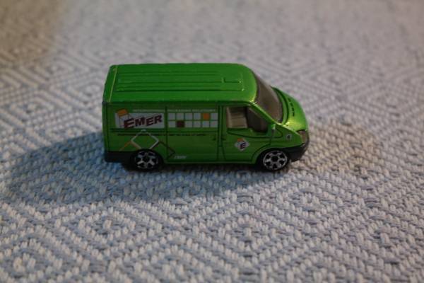 Matchbox 2007 Ford Transit Van Toy Vehicle (Collectible) 1