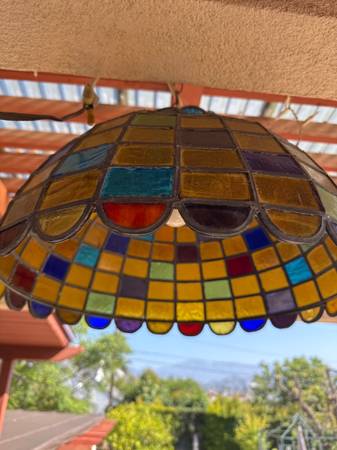 Lámpara de vitral antigua con plomo estilo colgante (estilo Tiffany) - $90 (Eagle Rock)63471426683905121