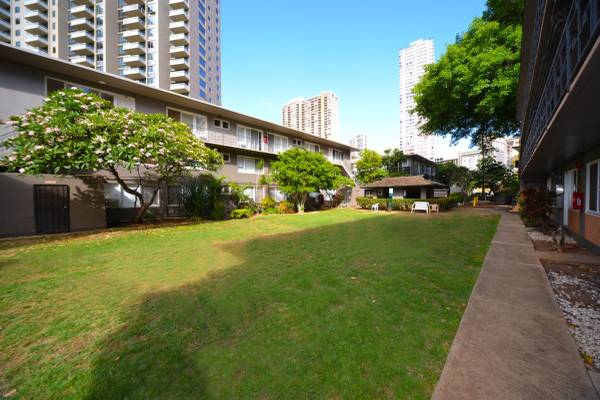 $1,595 / 380ft2 - Refrigerador, Lanai/Balcón, Estufa de Gas (Oahu)63686726582529122