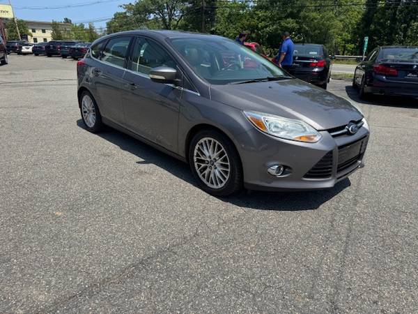 Focus SEL Ford 2012 - $2,200 (Middleton)63624476358275122