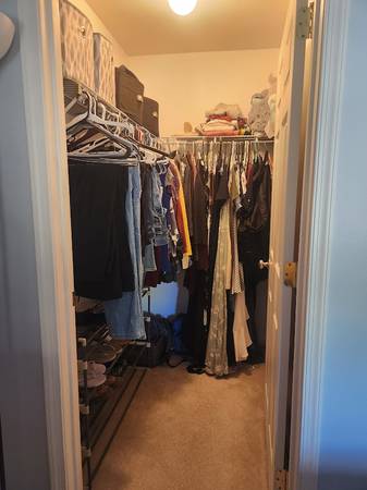 $1,900 / 1br - 3200ft2 - Roommate in Large Townhouse (Kennett Square)64024498281986122