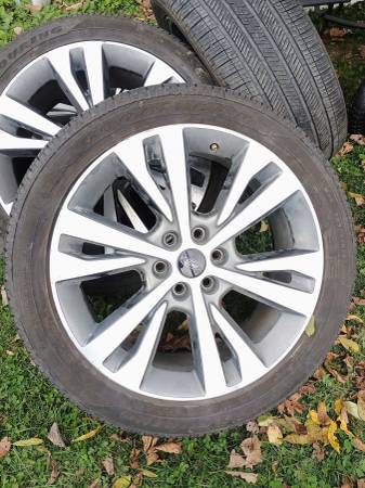 Ford limited 22 inch wheels and tires 1