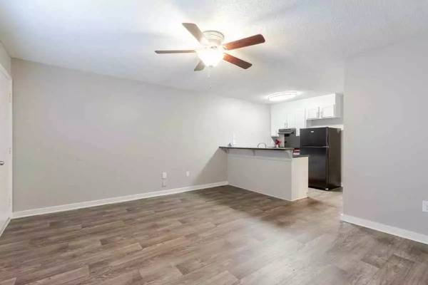 $1,050 / 1br - 480ft2 - Great 1 Bed, 1 Bath floor plans. Join us! (Concord)63925334295554122