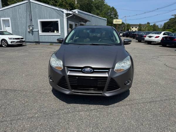 Focus SEL Ford 2012 - $2,200 (Middleton)63624476358275121