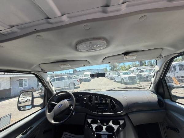 2008 Ford E150 - Photo 11