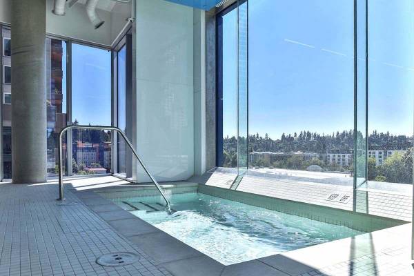 $3,741 / 2br - 1048ft2 - Guest Parking / Passes, Children's splash deck (Downtown Bellevue)63688334026627121