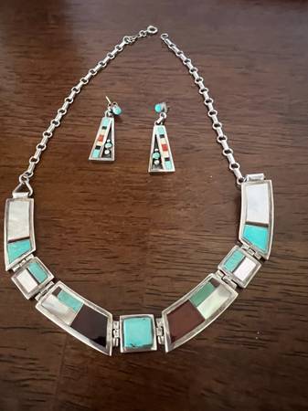 Beautiful Zuni inlaid silver necklace and earrings/signed 1