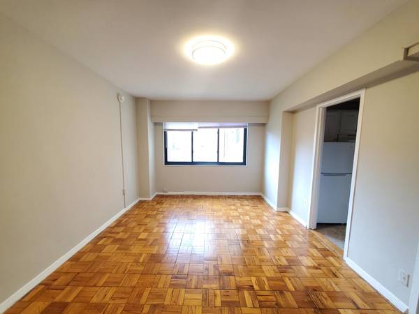 $1,825 / 350ft2 - Lovely + Homey Studio * ALL UTILITIES INCLUDED*Pet Friendly (Dupont Circle)63779464740609120