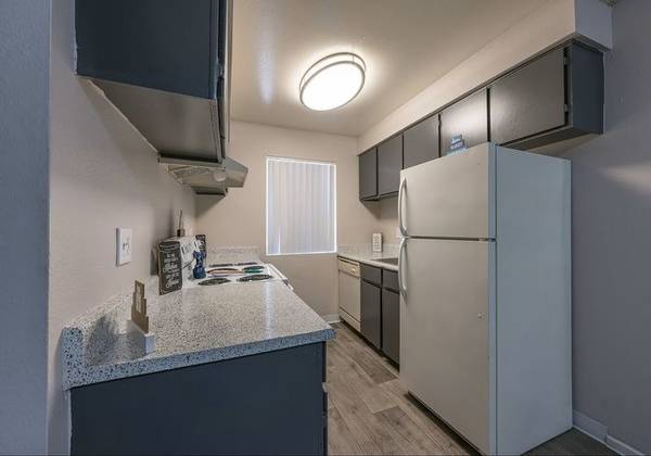 Ceiling Fans, Freeway Access, 1/bd 1/ba 1