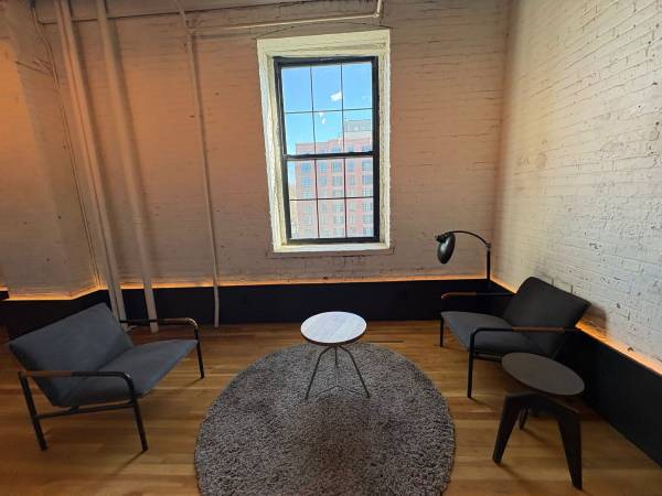 $2,700 / 908ft2 - Modern Office Loft | 908 SF in Sunset Park | Renovated Space + Amenities (Brooklyn)63912045978242124